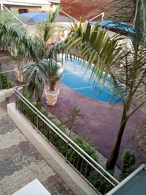pool-8